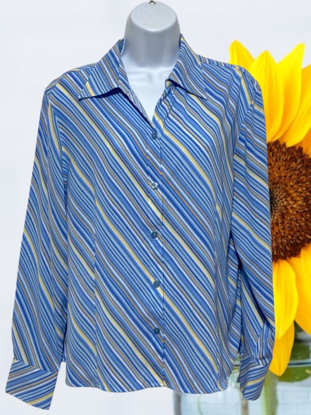 Jaclyn Smith-Women's Large Button Top Long Sleeves Multi-Color Stripes-Collared